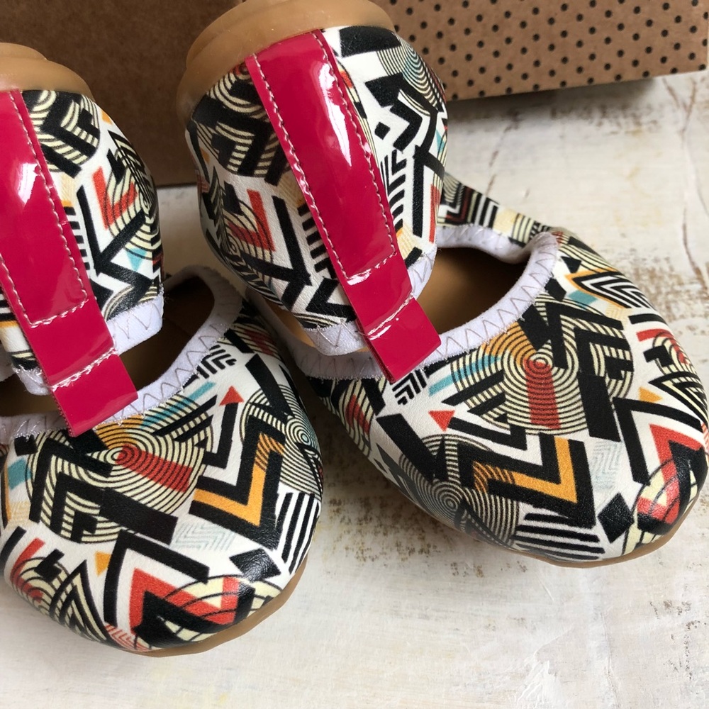 {RASPBERRY} Abstract Ballet Flats - Picture 8 of 8